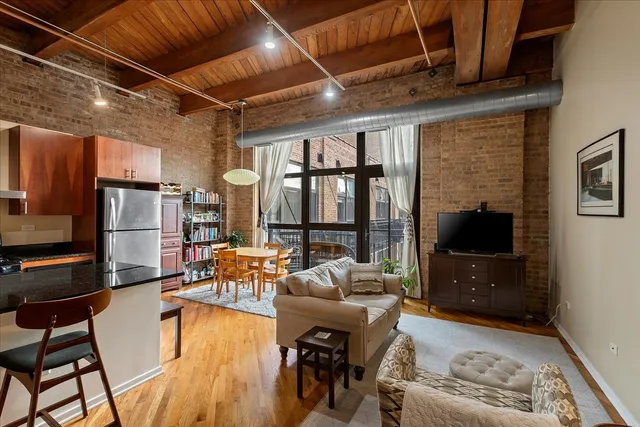 $350,000 | 1040 West Adams Street, Unit 459, Chicago, IL 60607