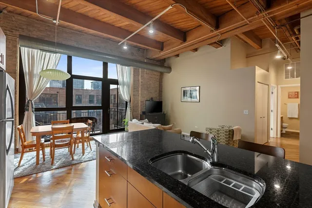 $350,000 | 1040 West Adams Street, Unit 459, Chicago, IL 60607