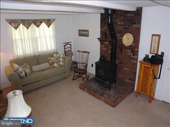 1 Bear Branch Road Hamilton, NJ 08610 - Photo 3 of 6 Family Room