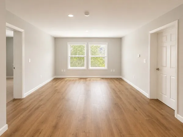 $2,800 | 57 North Maine, Unit 8, Natick, MA 01760