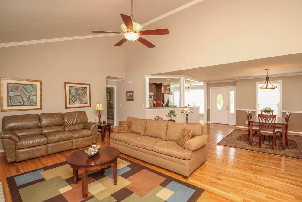 818 Ridgetop Drive Mount Juliet, TN 37122 - Photo 8 of 27 Gallery Image 8
