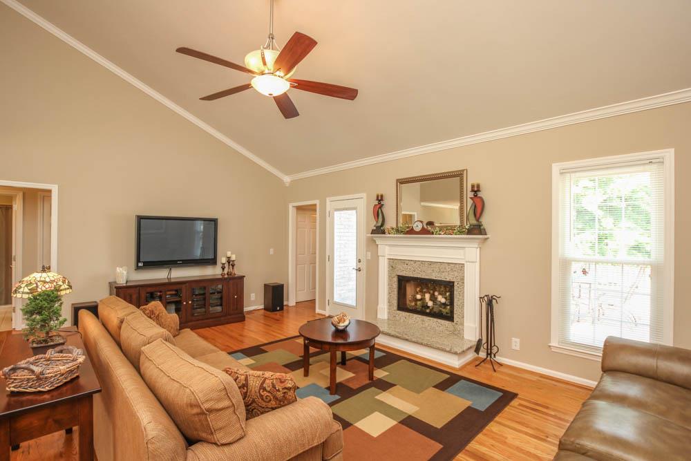 818 Ridgetop Drive Mount Juliet, TN 37122 - Photo 9 of 27 Gallery Image 9