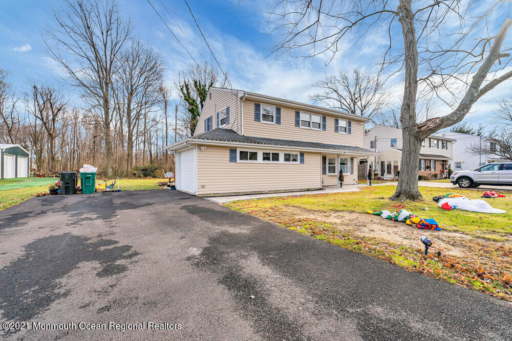 8 Carriage Road North Hazlet, NJ 07730 - Photo 2 of 52 052_dsc01617