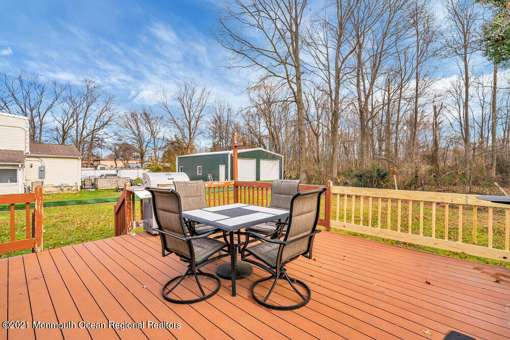 8 Carriage Road North Hazlet, NJ 07730 - Photo 14 of 52 044_dsc01577