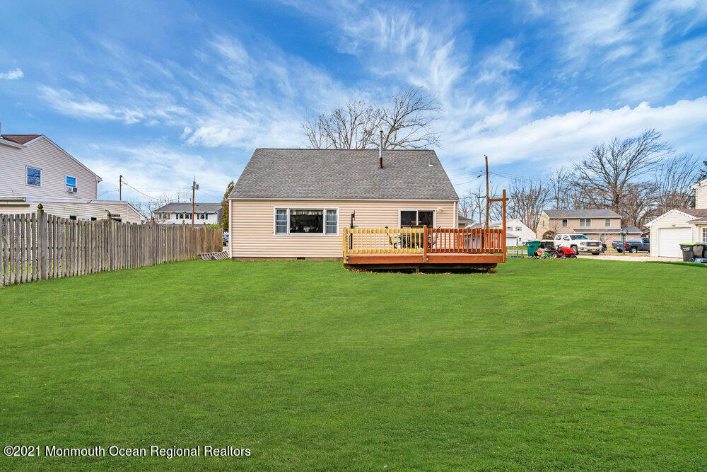 8 Carriage Road North Hazlet, NJ 07730 - Photo 18 of 52 038_dsc01592-1