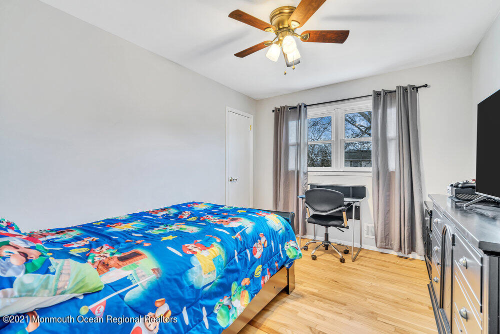 8 Carriage Road North Hazlet, NJ 07730 - Photo 31 of 52 031_dsc01467