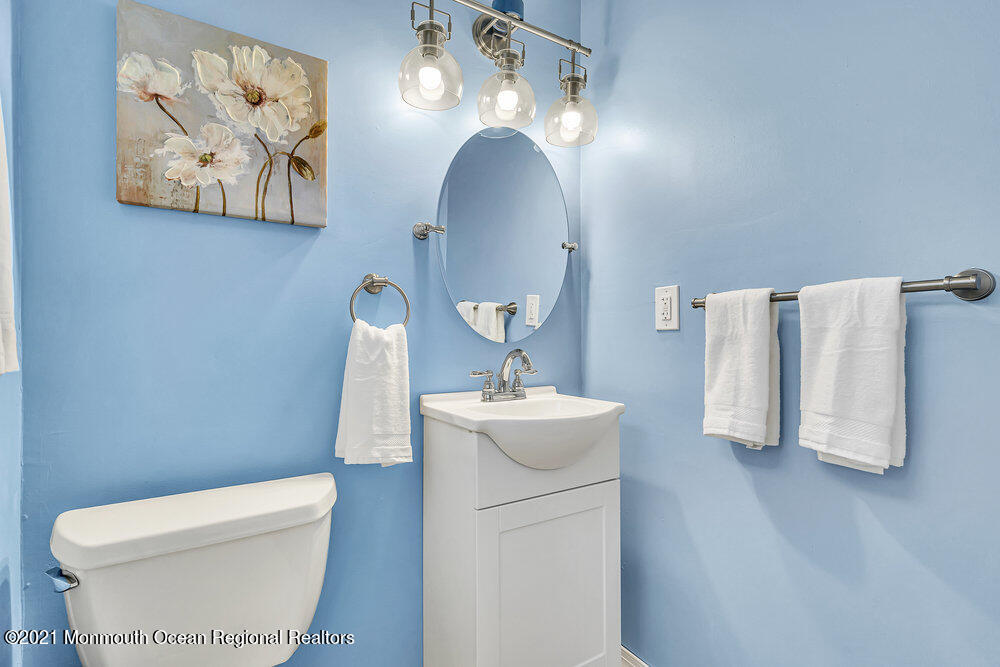 8 Carriage Road North Hazlet, NJ 07730 - Photo 36 of 52 026_dsc01447