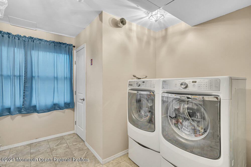 8 Carriage Road North Hazlet, NJ 07730 - Photo 37 of 52 025_dsc01442