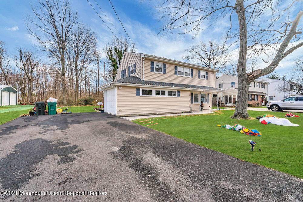 8 Carriage Road North Hazlet, NJ 07730 - Photo 5 of 52 006_dsc01617-1