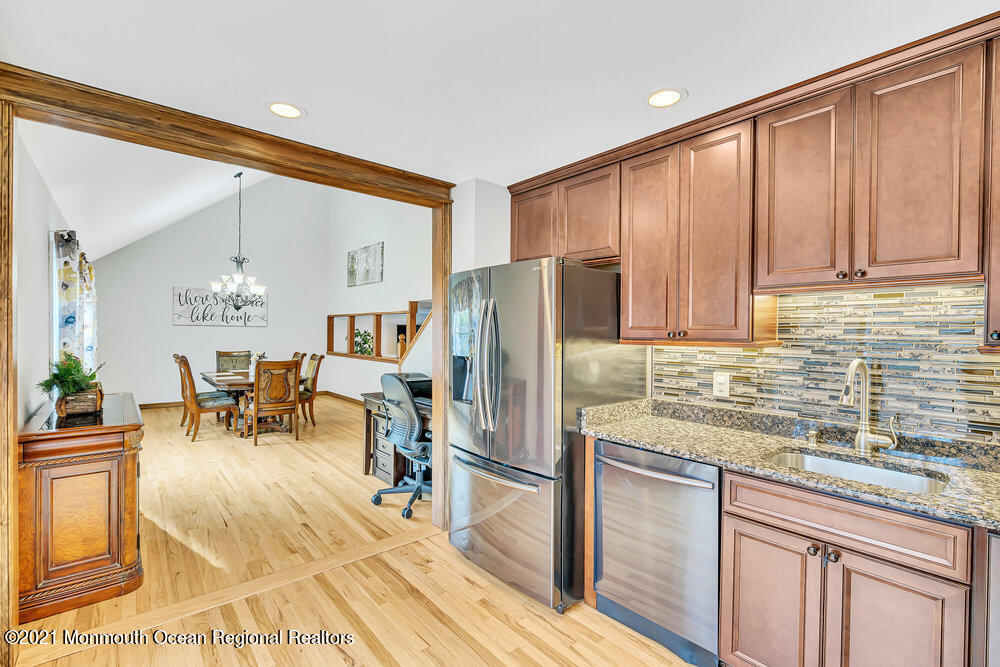 8 Carriage Road North Hazlet, NJ 07730 - Photo 45 of 52 017_dsc01507