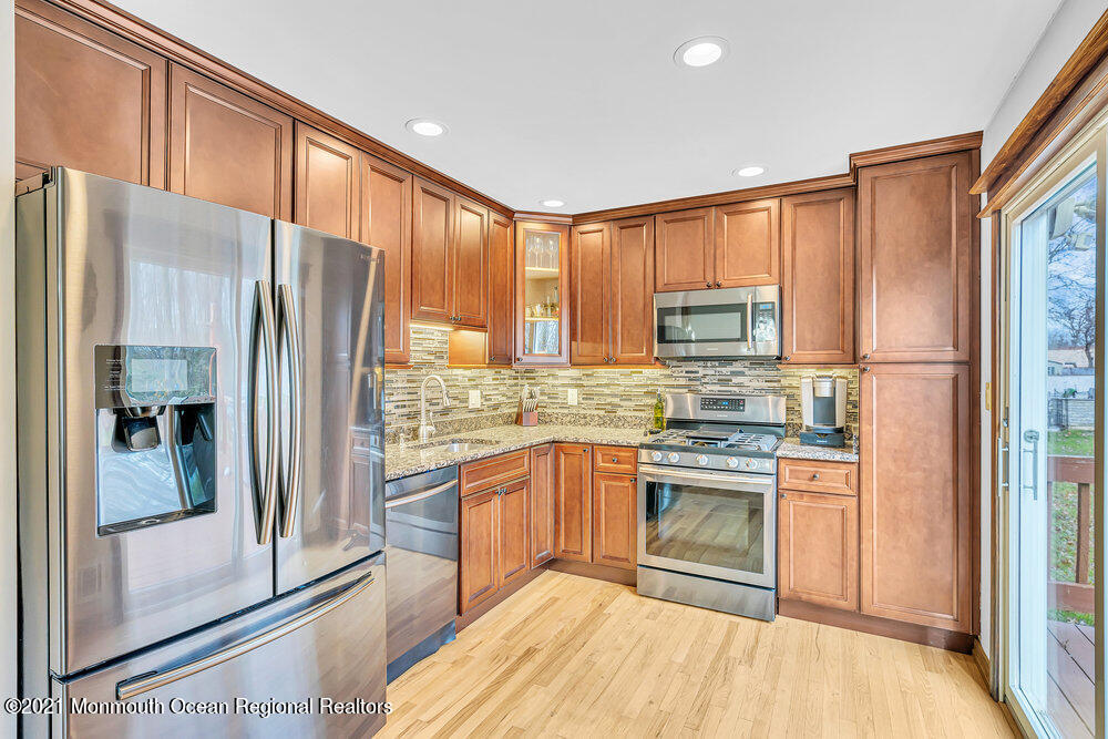 8 Carriage Road North Hazlet, NJ 07730 - Photo 49 of 52 013_dsc01487
