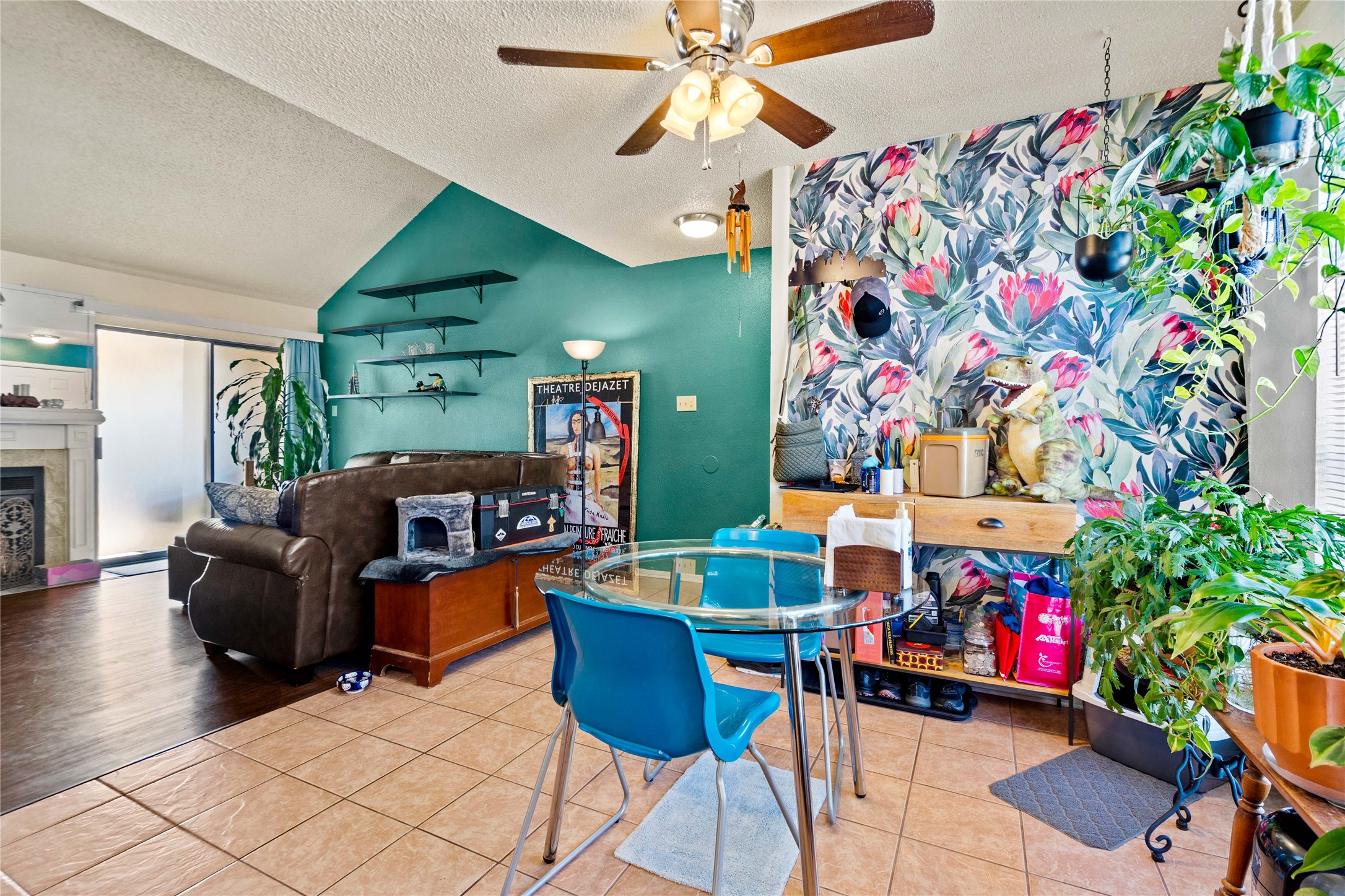2018 West Rundberg Lane, Unit 4B Austin, TX 78758 - Photo 6 of 28 a living room with furniture and a potted plant