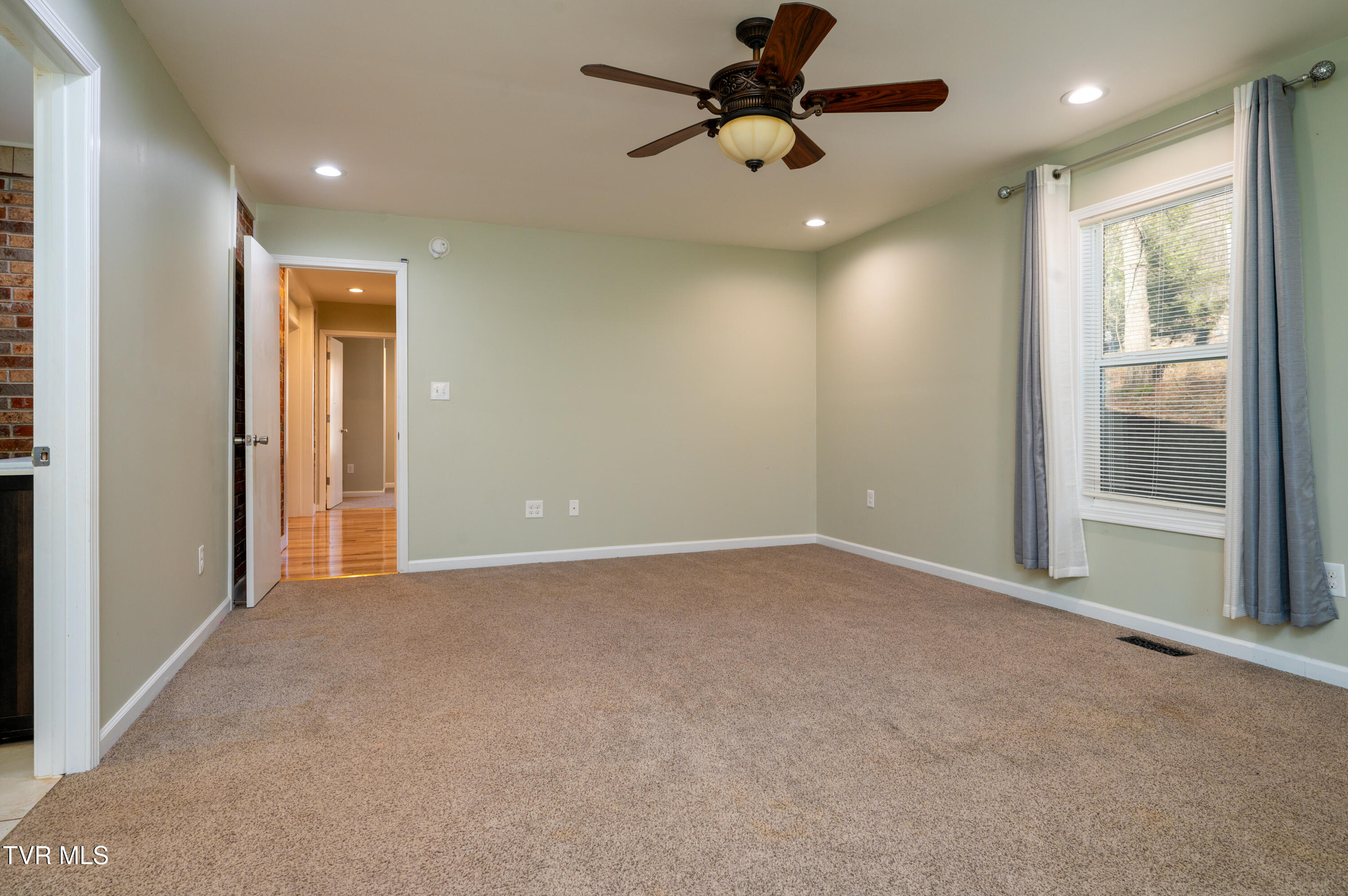 446 Hurd Road Kingsport, TN 37660 - Photo 17 of 65 Hurd Rd-54