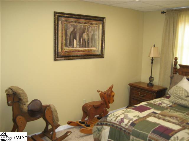 419 Phillips Lane Greer, SC 29650 - Photo 18 of 25 Gallery Image 18