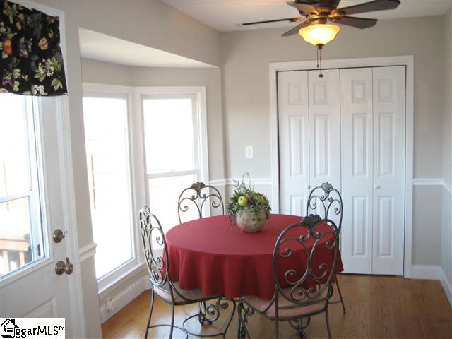 419 Phillips Lane Greer, SC 29650 - Photo 8 of 25 Gallery Image 8