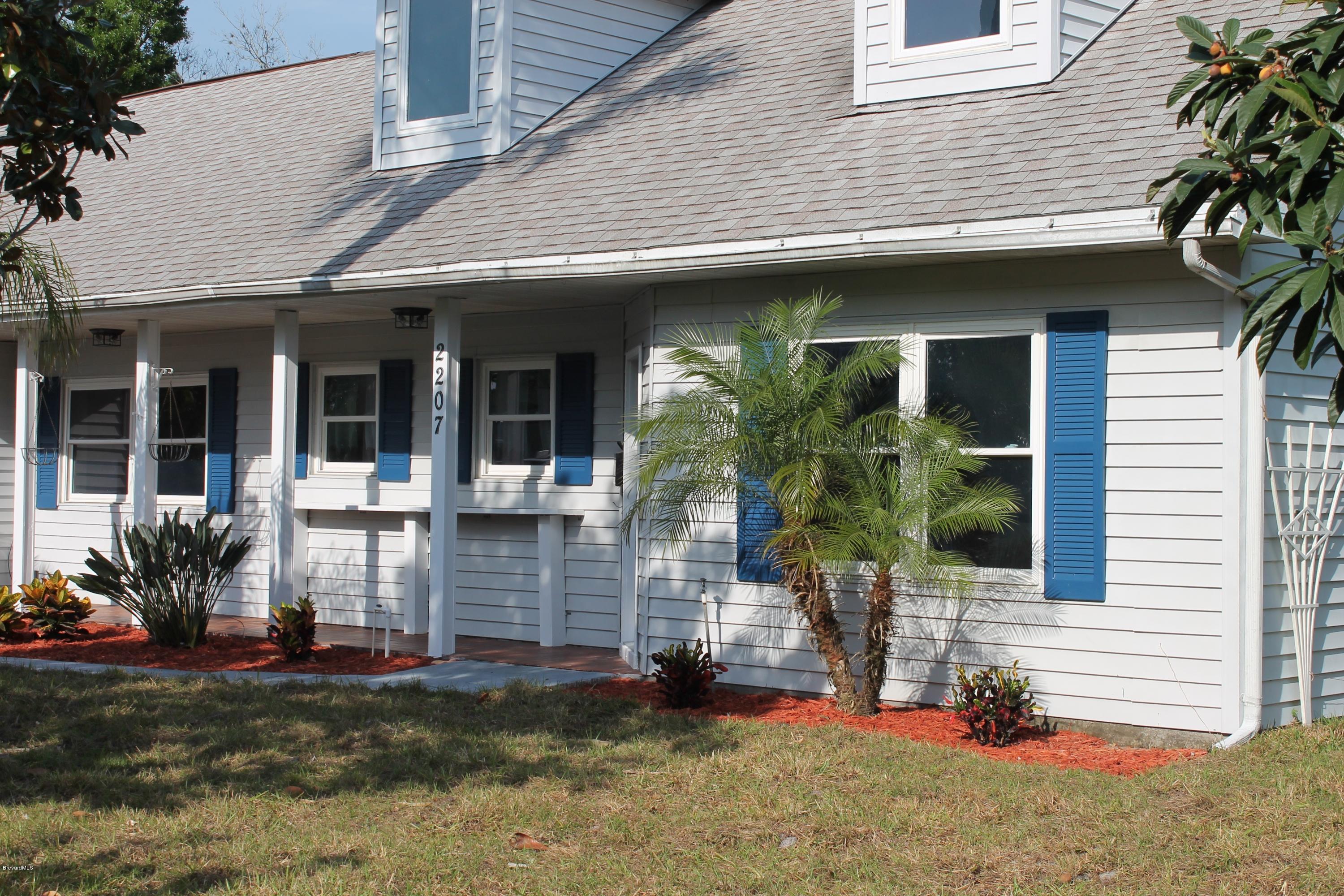 2207 Country Club Road Melbourne, FL 32901 - Photo 2 of 12 IMG_4935