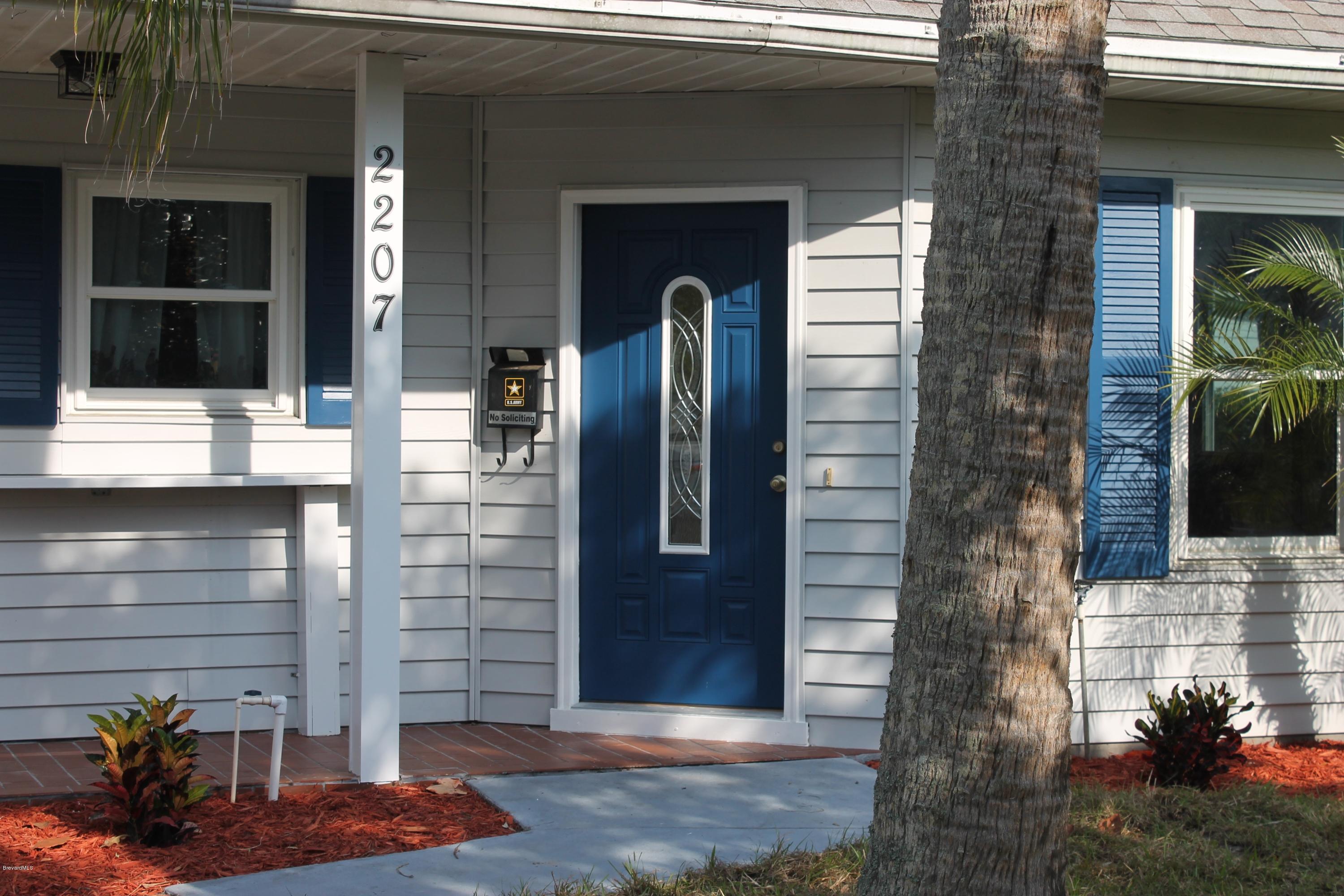 2207 Country Club Road Melbourne, FL 32901 - Photo 3 of 12 IMG_4931
