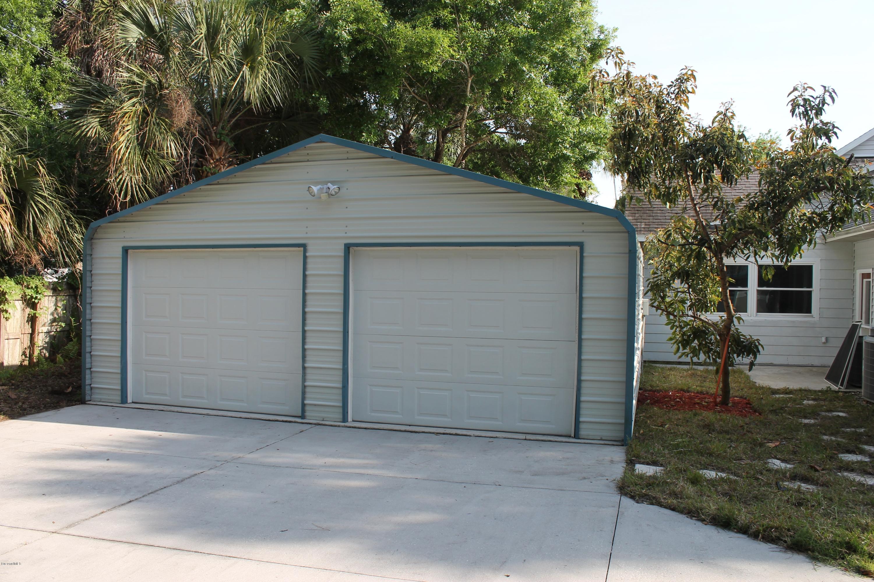 2207 Country Club Road Melbourne, FL 32901 - Photo 4 of 12 IMG_4934