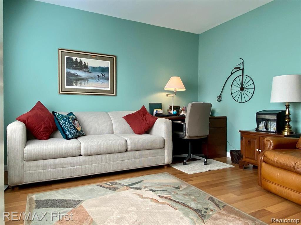 573 Tennyson Rochester Hills, MI 48307 - Photo 22 of 40