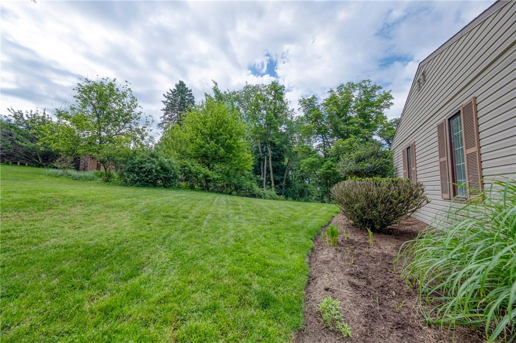 2261 Gray Ridge Road Allison Park, PA 15101 - Photo 12 of 42
