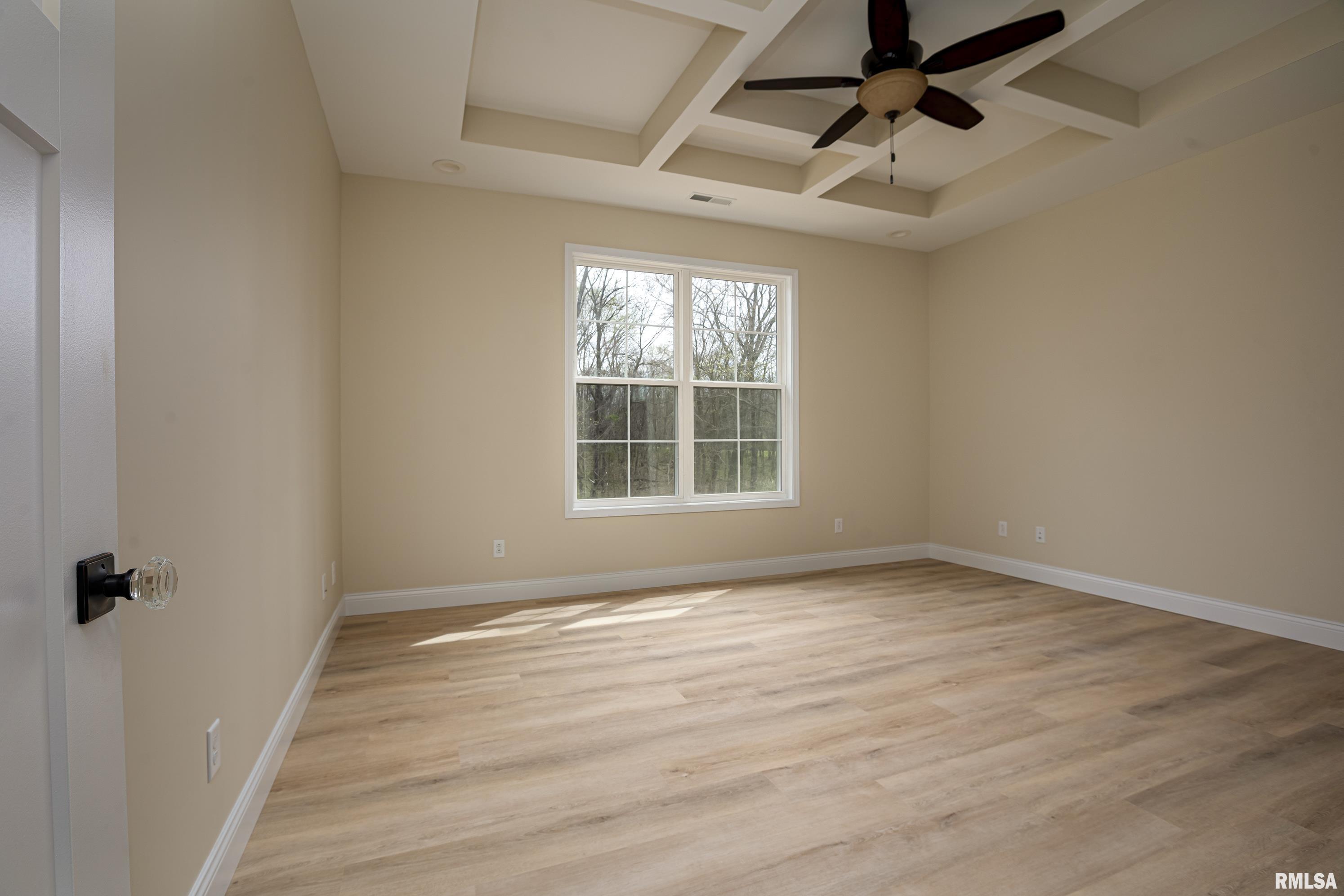 28 Castle Oaks Road Pittsburg, IL 62974 - Photo 12 of 36