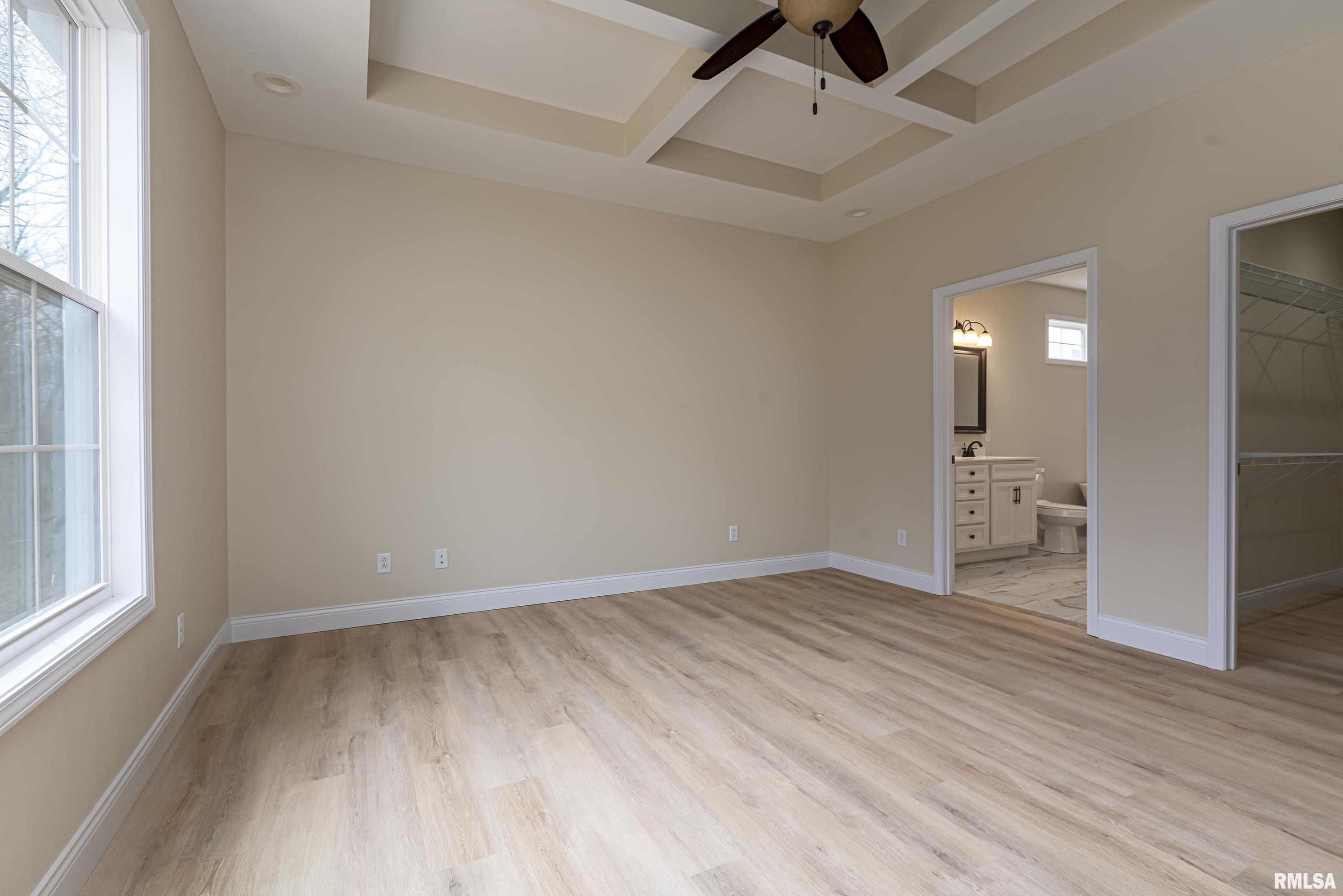 28 Castle Oaks Road Pittsburg, IL 62974 - Photo 13 of 36