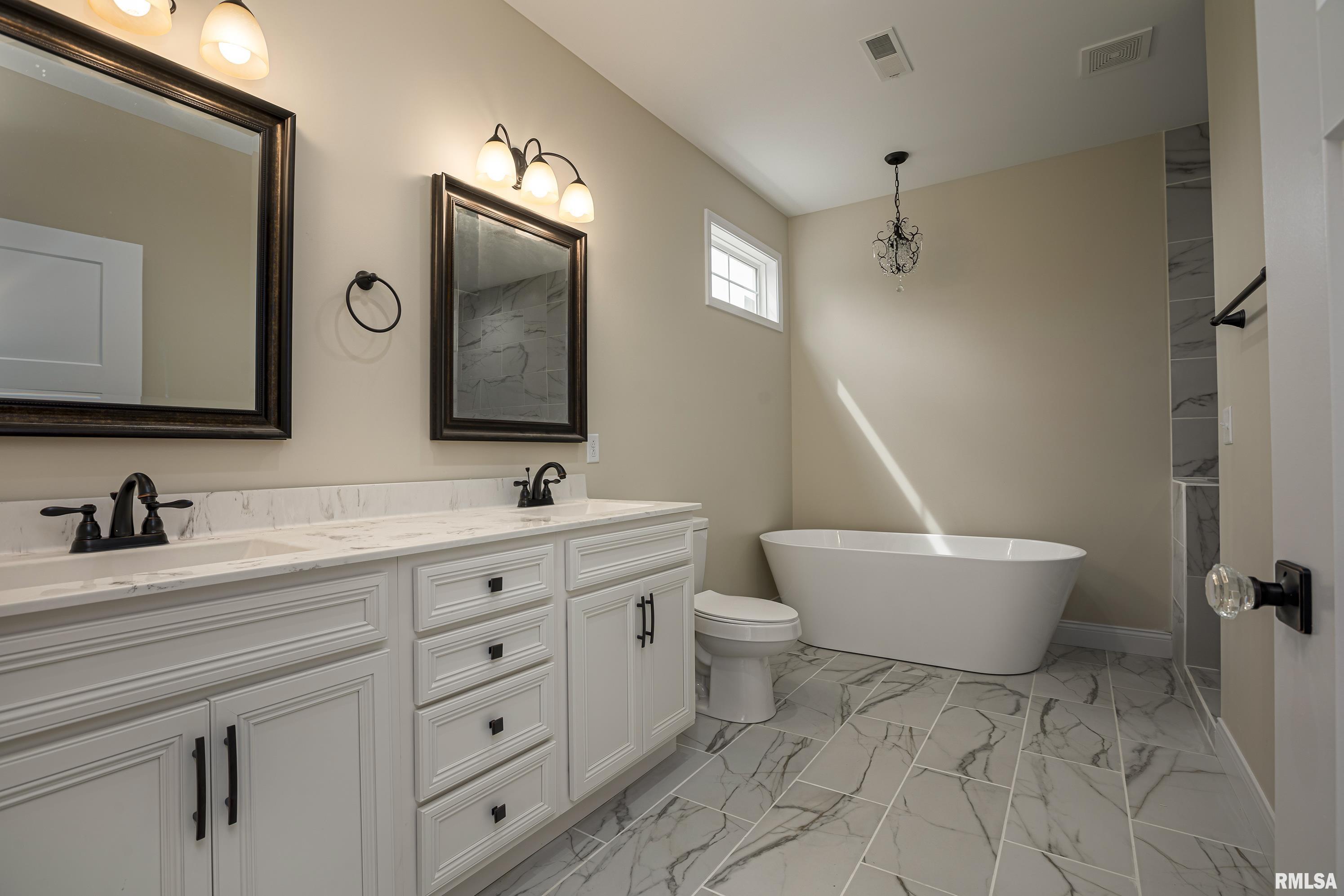 28 Castle Oaks Road Pittsburg, IL 62974 - Photo 15 of 36