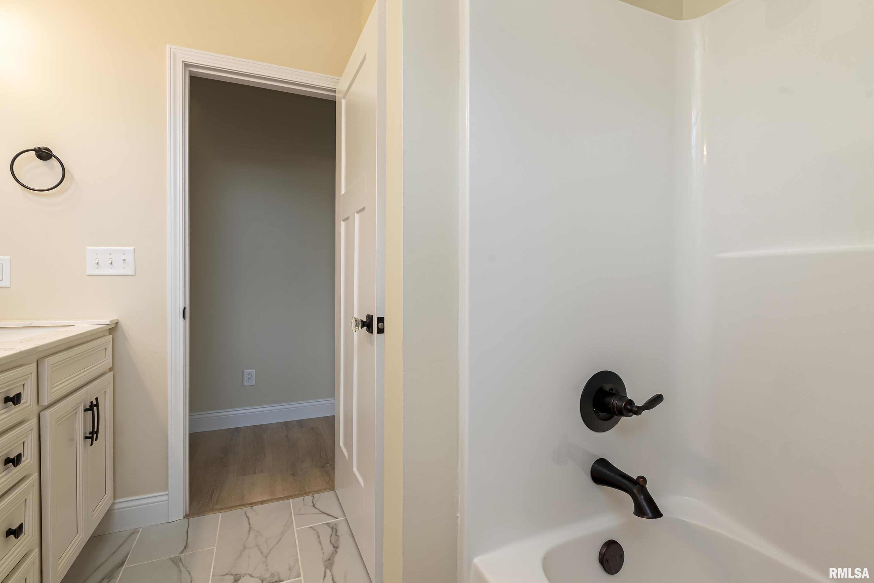 28 Castle Oaks Road Pittsburg, IL 62974 - Photo 20 of 36