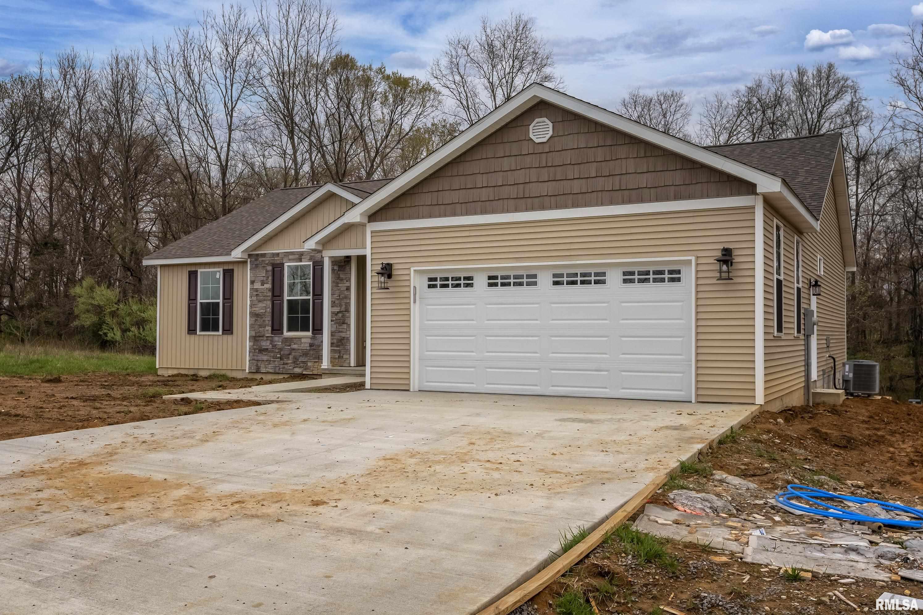 28 Castle Oaks Road Pittsburg, IL 62974 - Photo 2 of 36
