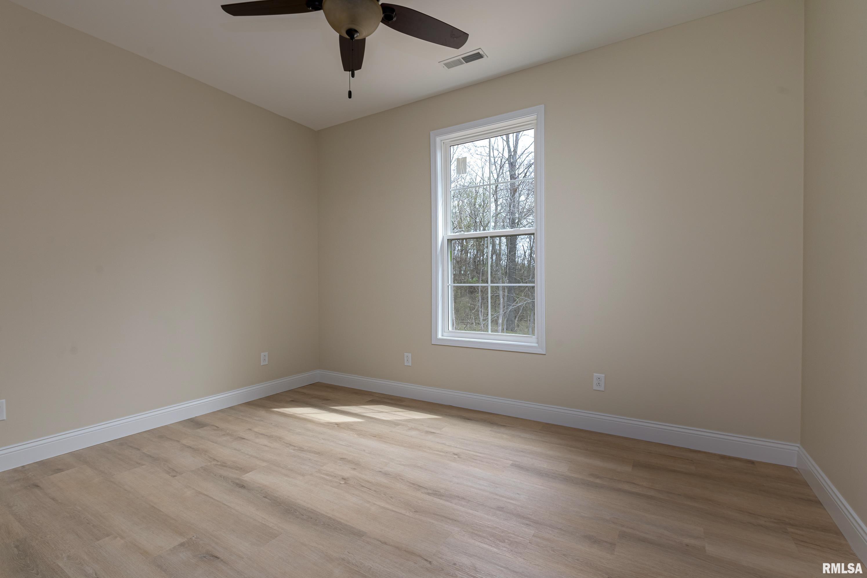 28 Castle Oaks Road Pittsburg, IL 62974 - Photo 21 of 36