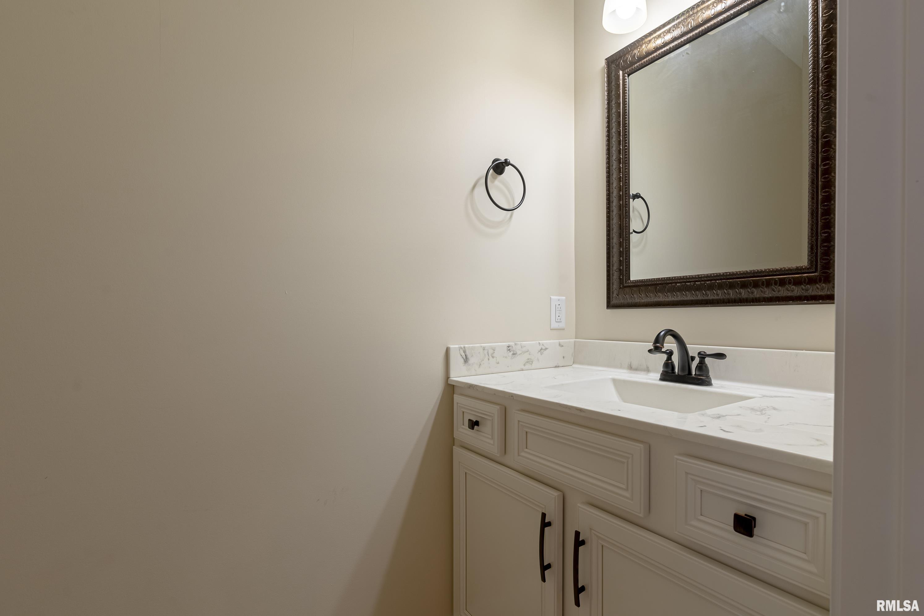 28 Castle Oaks Road Pittsburg, IL 62974 - Photo 27 of 36
