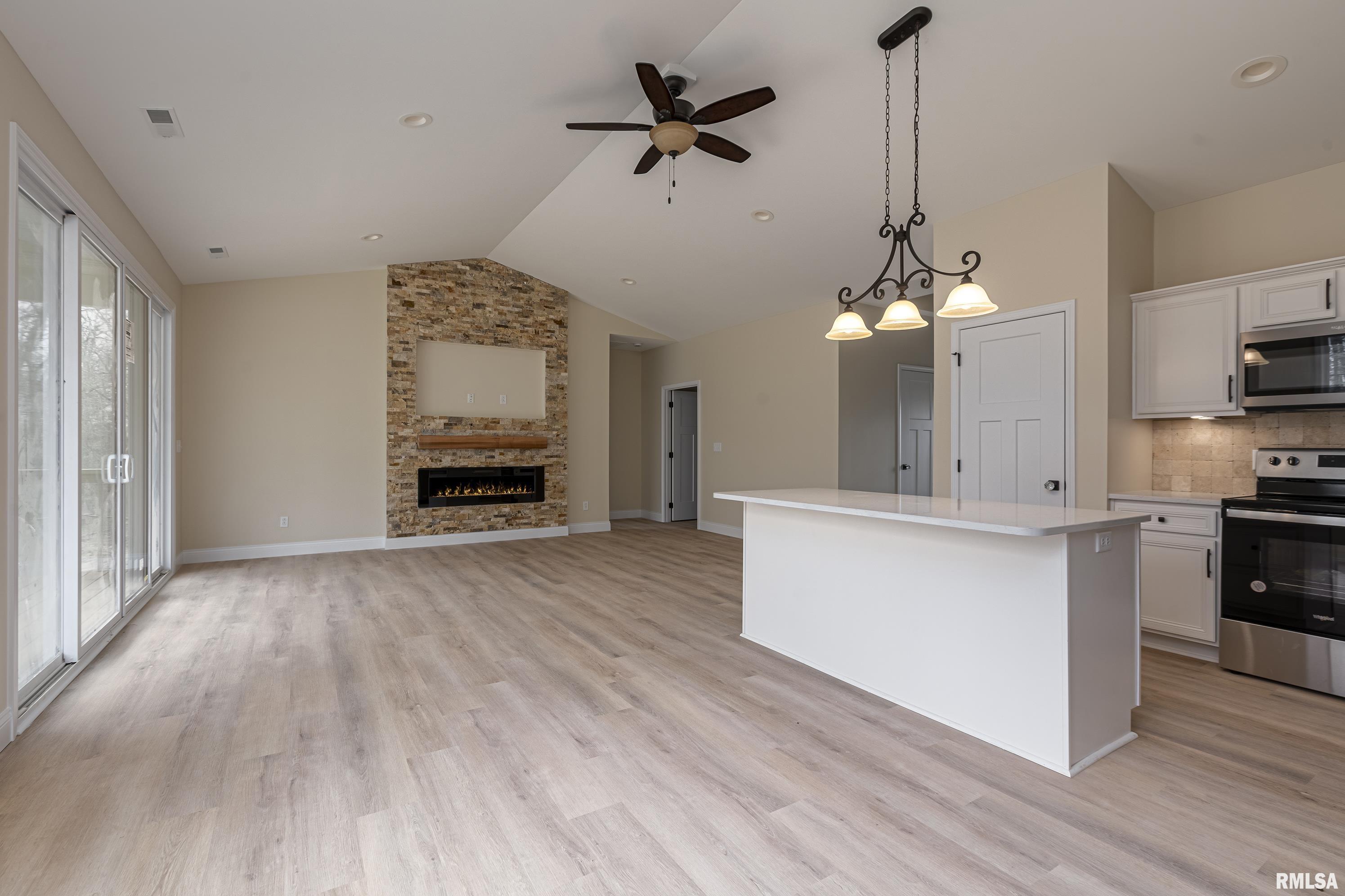 28 Castle Oaks Road Pittsburg, IL 62974 - Photo 6 of 36