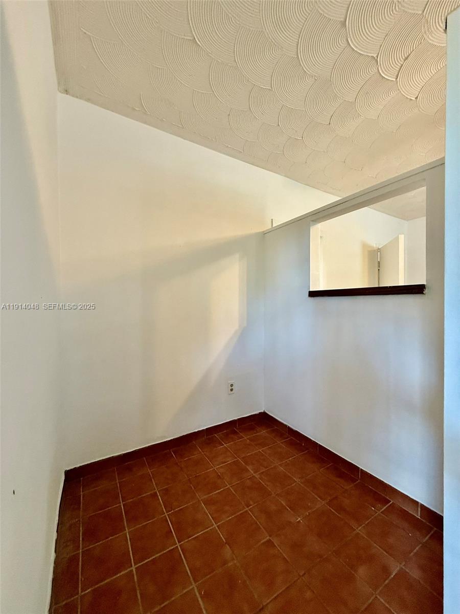 3000 Northwest 5th Street Miami, FL 33125 - Photo 25 of 54 a view of an empty room