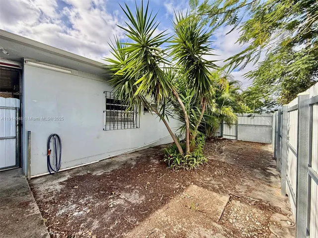 $625,000 | 3000 Northwest 5th Street, Miami, FL 33125