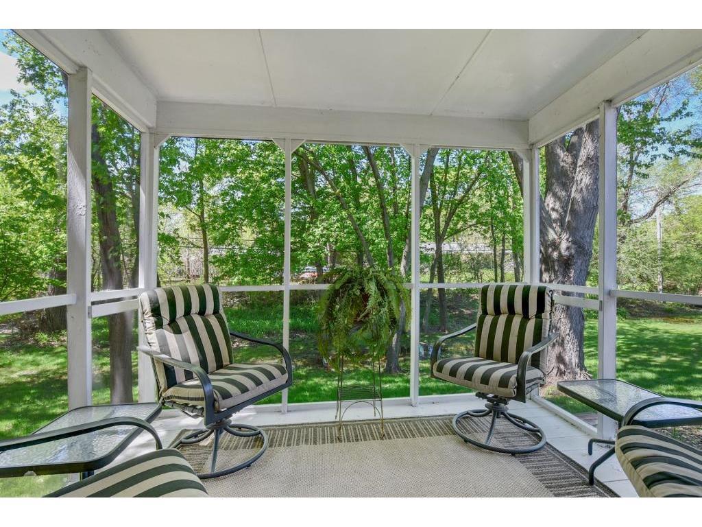 8448 Irwin Road Bloomington, MN 55437 - Photo 11 of 33 Gallery Image 11