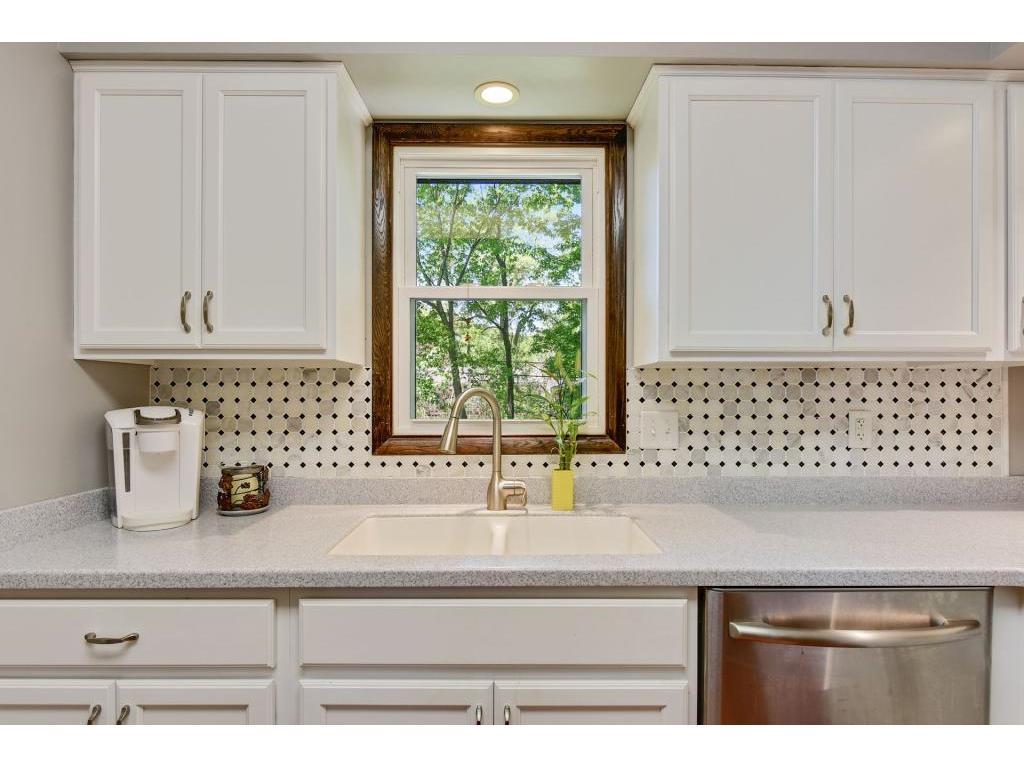 8448 Irwin Road Bloomington, MN 55437 - Photo 17 of 33 Gallery Image 17
