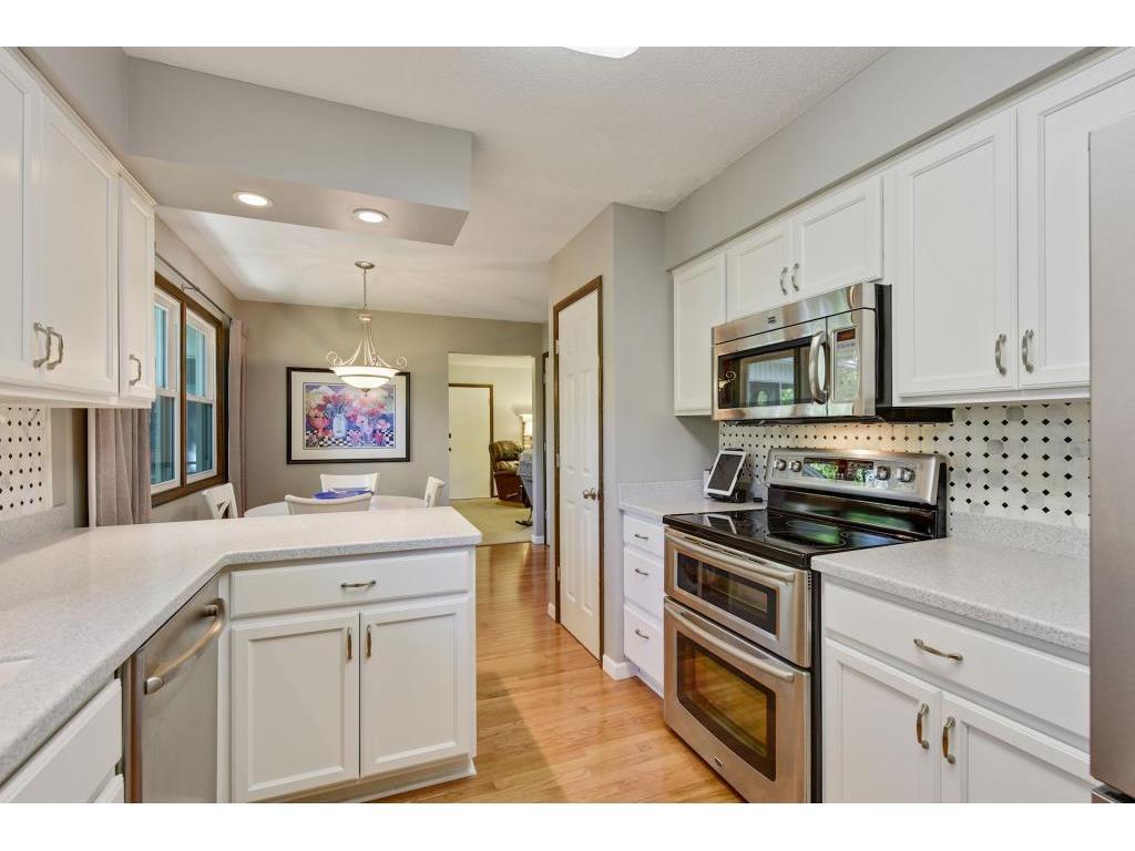 8448 Irwin Road Bloomington, MN 55437 - Photo 18 of 33 Gallery Image 18