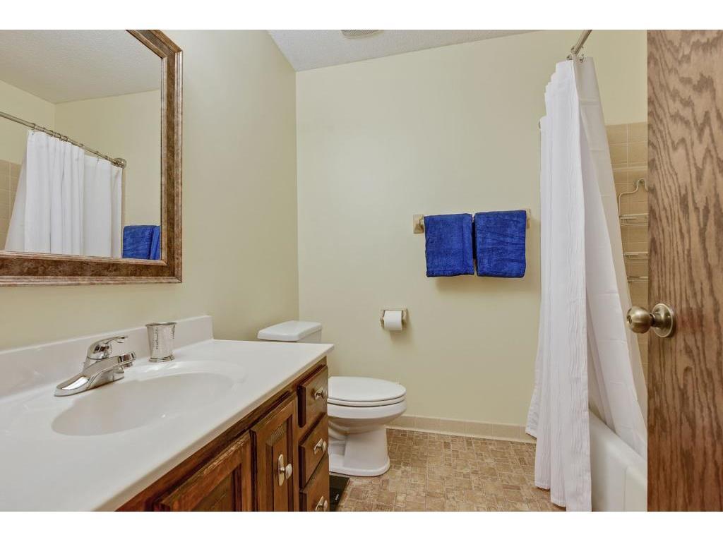 8448 Irwin Road Bloomington, MN 55437 - Photo 25 of 33 Gallery Image 25