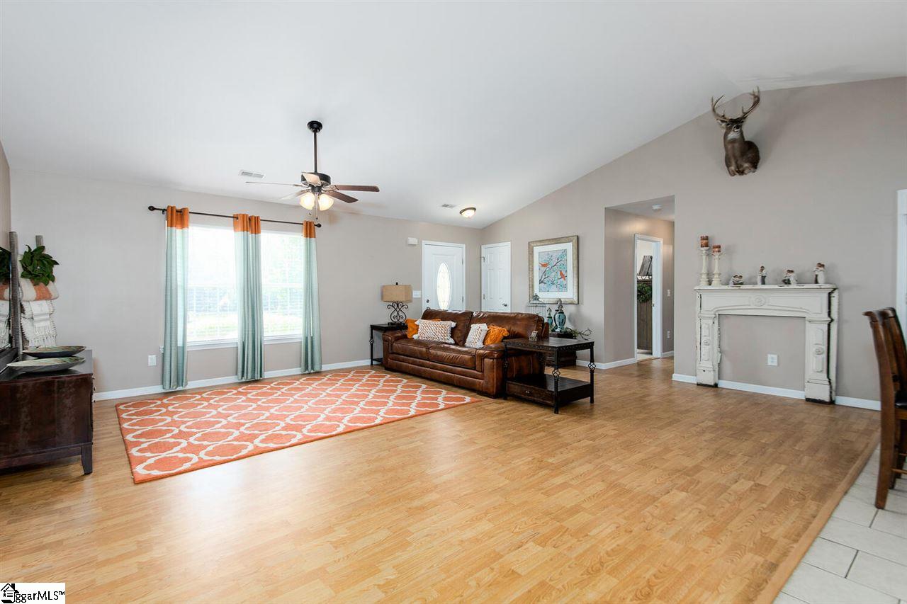 117 James Road Easley, SC 29642 - Photo 5 of 27 Gallery Image 5