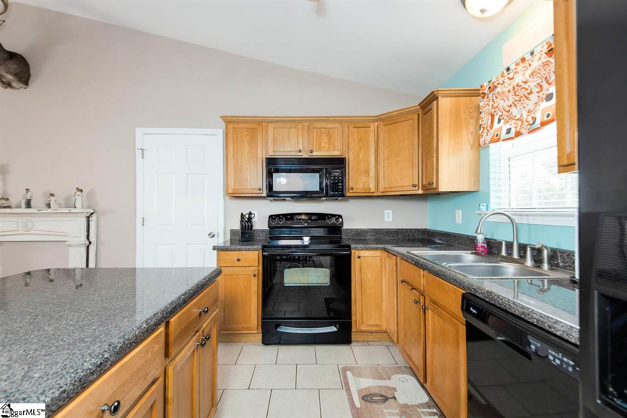 117 James Road Easley, SC 29642 - Photo 8 of 27 Gallery Image 8