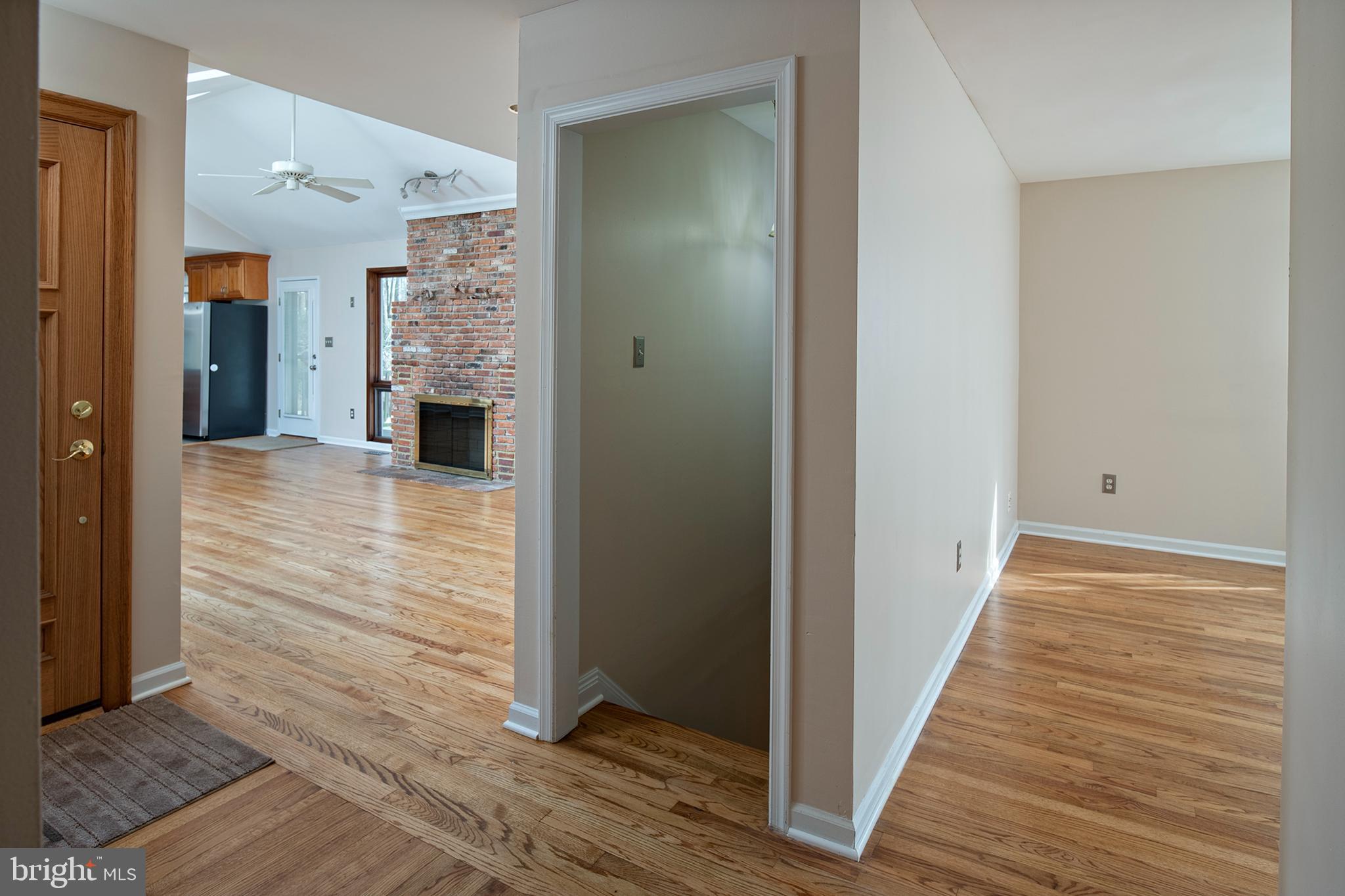 2167 McKendree Road West Friendship, MD 21794 - Photo 11 of 41 Foyer