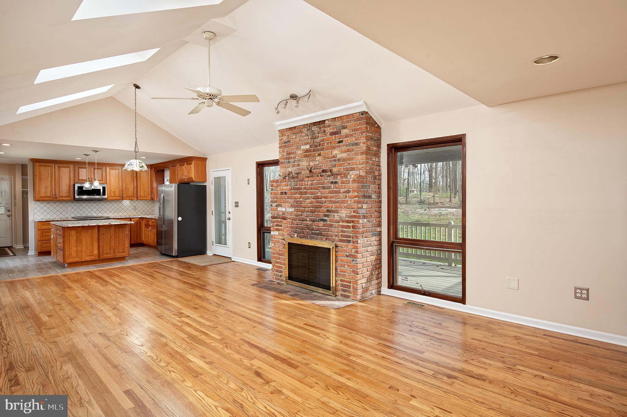 2167 McKendree Road West Friendship, MD 21794 - Photo 3 of 41 Living Room