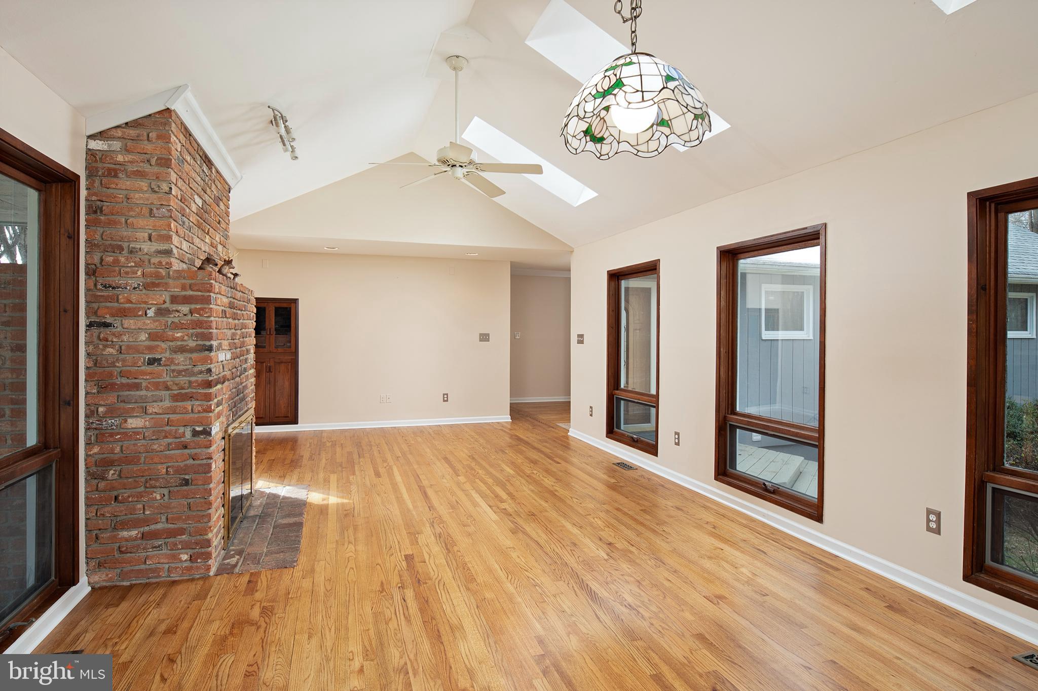 2167 McKendree Road West Friendship, MD 21794 - Photo 8 of 41 Dining / Living Room (alt view)