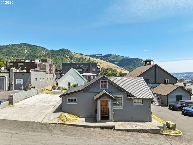 $445,500 | 120.5 North Main Avenue, White Salmon, WA 98672