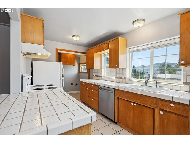 $445,500 | 120.5 North Main Avenue, White Salmon, WA 98672