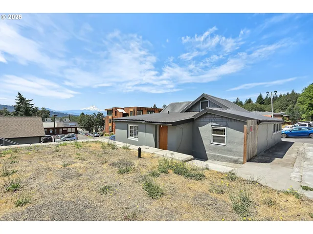 $445,500 | 120.5 North Main Avenue, White Salmon, WA 98672