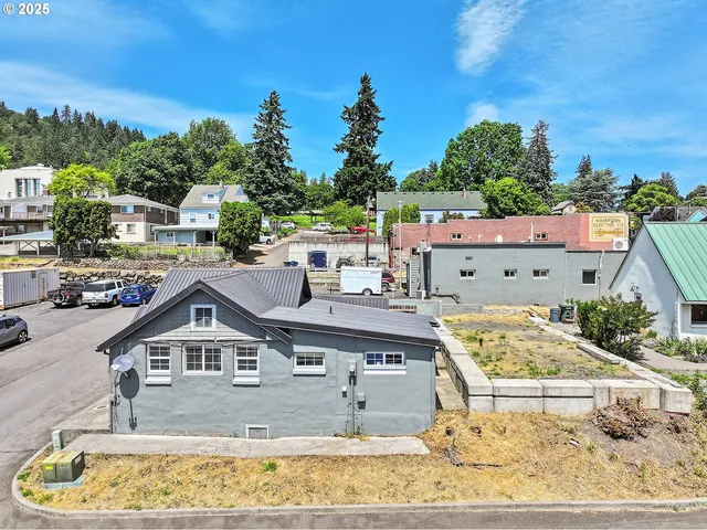 $445,500 | 120.5 North Main Avenue, White Salmon, WA 98672