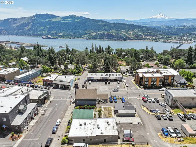 $445,500 | 120.5 North Main Avenue, White Salmon, WA 98672