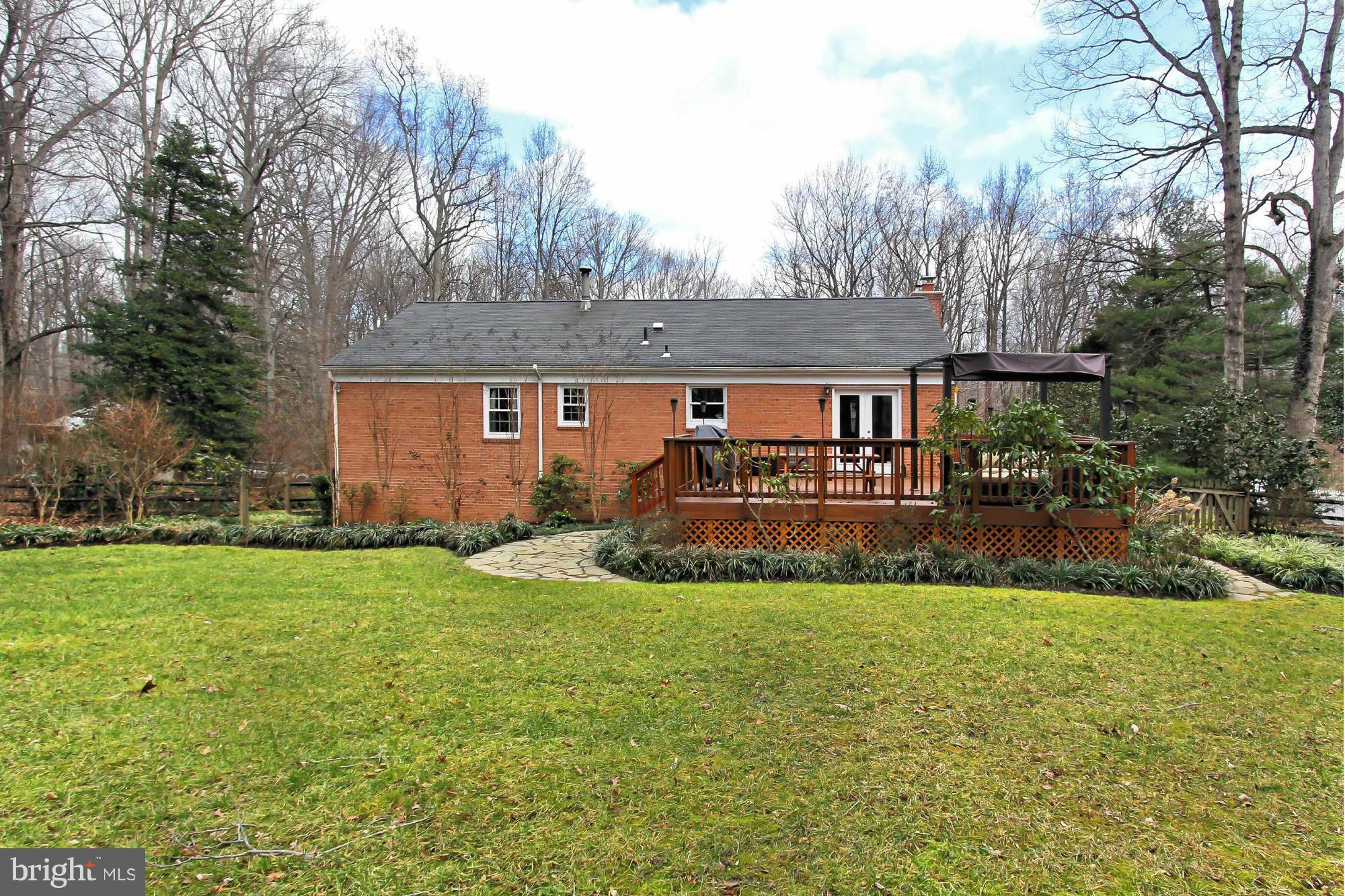 7376 Clifton Road Clifton, VA 20124 - Photo 23 of 25 Great Backyard!