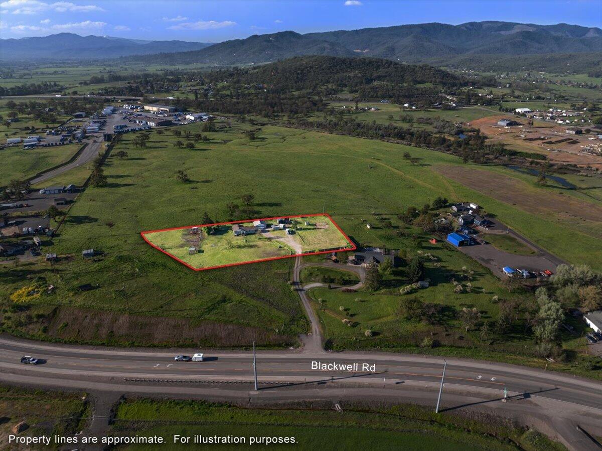 7365 Blackwell Road Central Point, OR 97502 - Photo 27 of 37 23-DJI_0065 - LINES